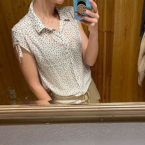 🌸 Maurice’s light weight top!